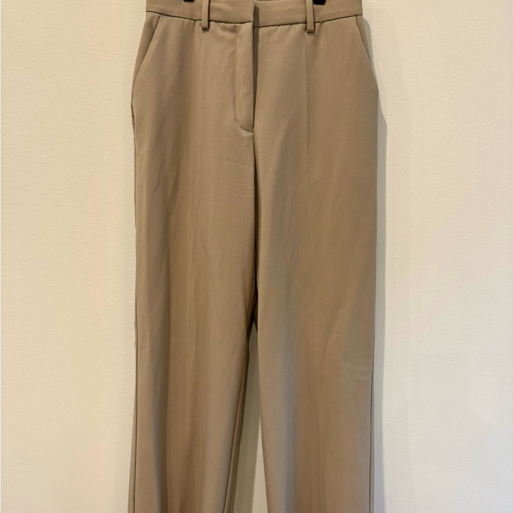 Aritzia - Babaton New Agency Pants - (Re)ssential
